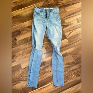 Light wash Hollister jeans